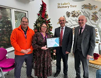 £4,000 donation to St Lukes Hospice